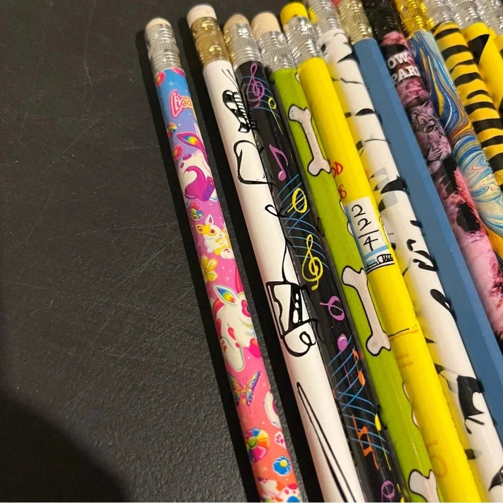 Vintage Printed Pencils Lot Of 24 Wooden Pencil Lisa Frank Animals Flag Smiley - Picture 2 of 10